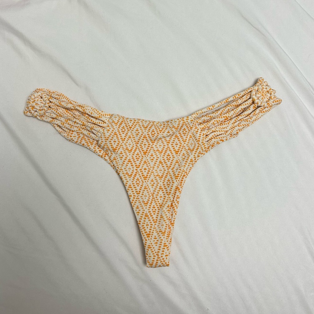 Frankie’s bikini bottom